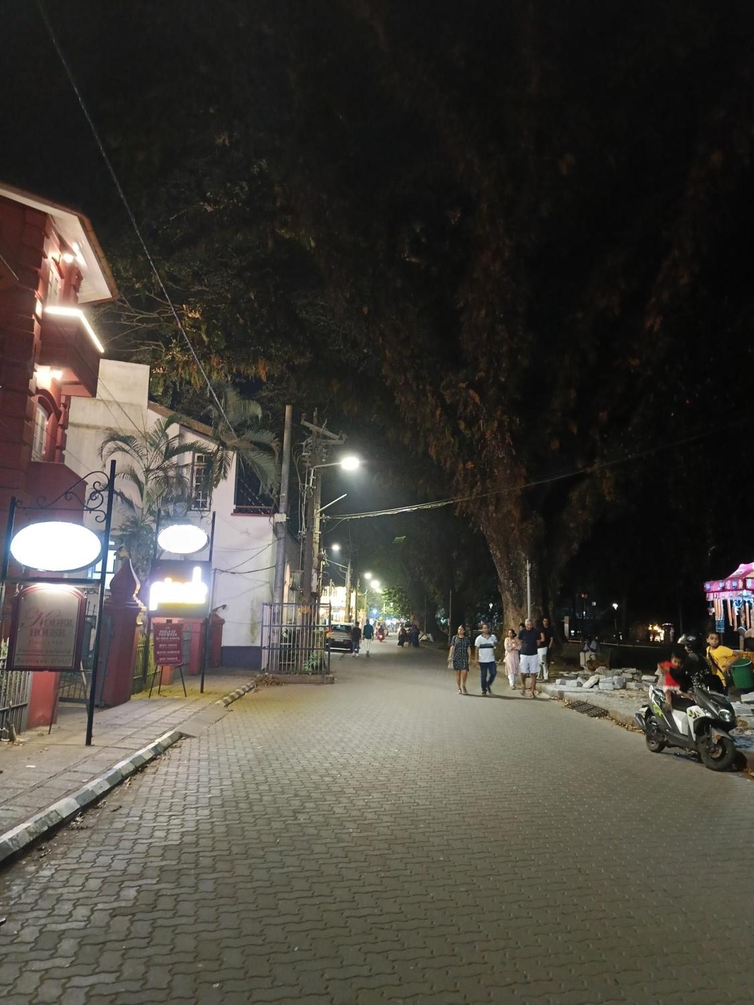 Elzas Fort Inn Kochi Екстер'єр фото