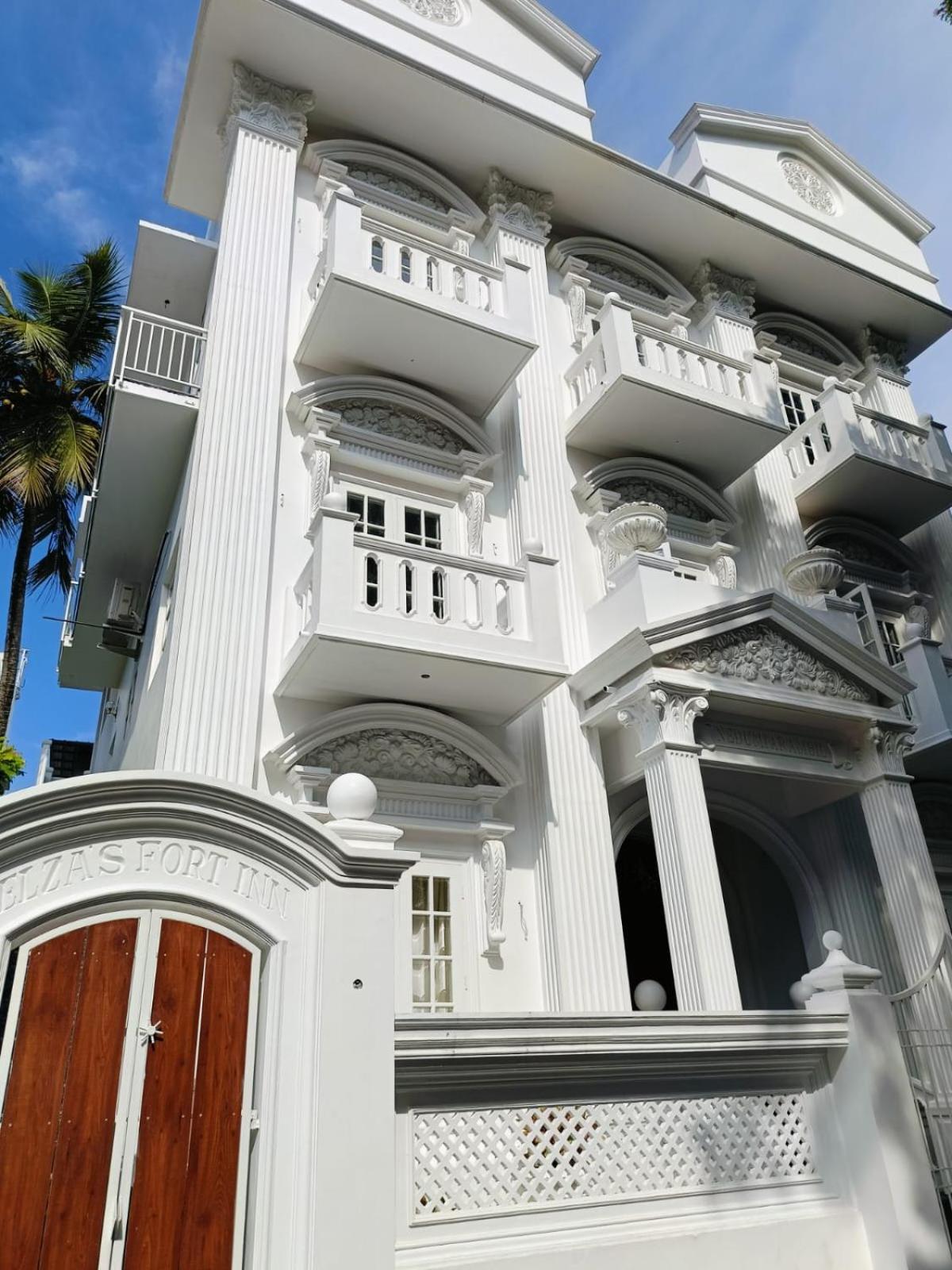 Elzas Fort Inn Kochi Номер фото